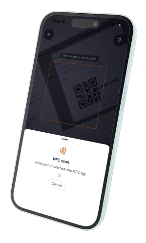 Aplikasi mobile UNIO24 memindai kode QR, dengan tombol scan NFC siap dipakai