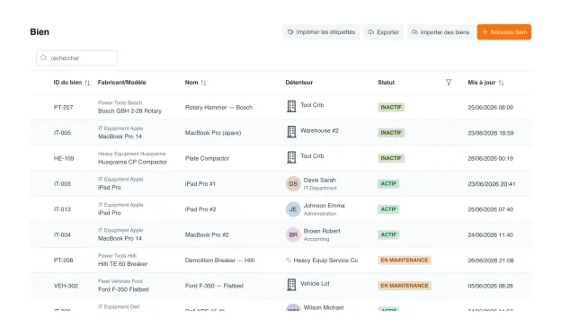 Liste des équipements avec filtres, vues enregistrées et champs personnalisés